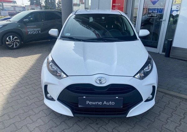 Toyota Yaris cena 68900 przebieg: 66604, rok produkcji 2022 z Raszków małe 232